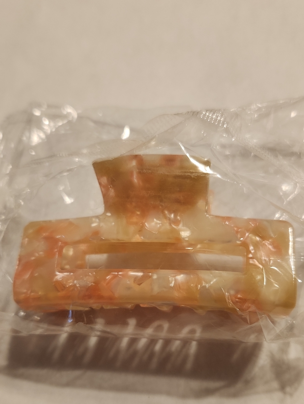 NWOT Peaches N Cream Acetate Hair Clip 3 inches